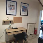 Maison De Avec Exterieur Au Calme.