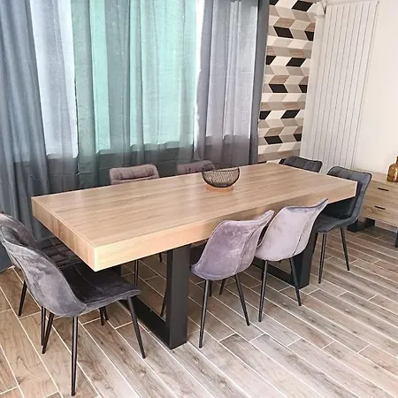 Maison De Avec Exterieur Au Calme. * Le Havre