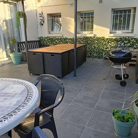 펜션 Maison De Avec Exterieur Au Calme. *