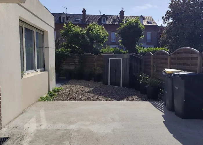 Holiday home Maison De Avec Exterieur Au Calme. *