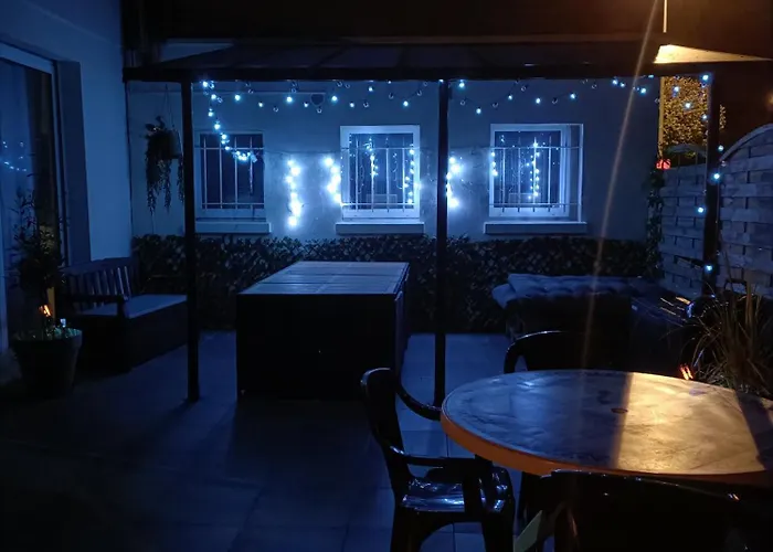 Maison De Avec Exterieur Au Calme.